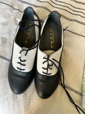 Black and White Two-Tone Oxford Flats by